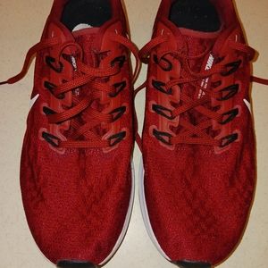 Womens nike zoom Pegasus running shoes